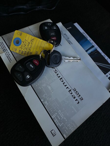 2012 Chevrolet Suburban LT   - Photo 33 - Stafford, TX 77477