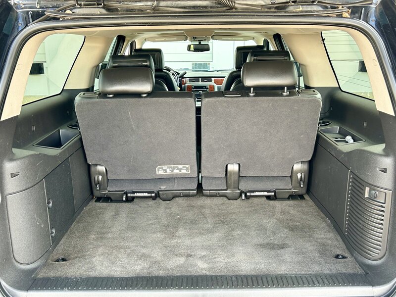 2012 Chevrolet Suburban LT   - Photo 26 - Stafford, TX 77477
