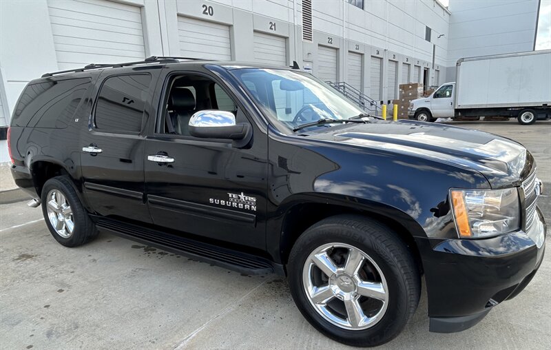 2012 Chevrolet Suburban LT   - Photo 4 - Stafford, TX 77477