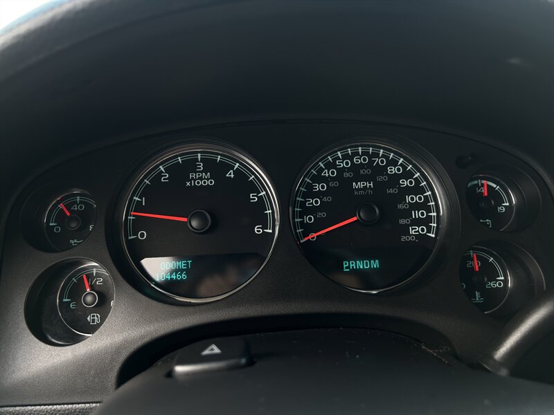 2012 Chevrolet Suburban LT   - Photo 27 - Stafford, TX 77477