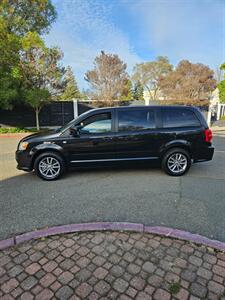 2014 Dodge Grand Caravan SE   - Photo 2 - Walnut Creek, CA 94596