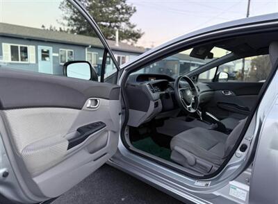 2012 Honda Civic Hybrid   - Photo 6 - Colorado Springs, CO 80909
