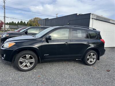 2009 Toyota RAV4 Sport  4wD - Photo 2 - Sweet Home, OR 97386