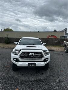 2016 Toyota Tacoma double cab - Photo 3 - Sweet Home, OR 97386