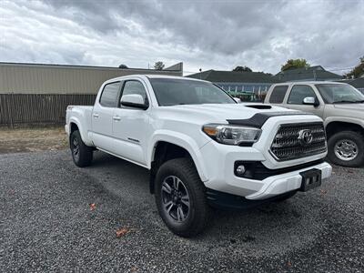 2016 Toyota Tacoma double cab - Photo 2 - Sweet Home, OR 97386