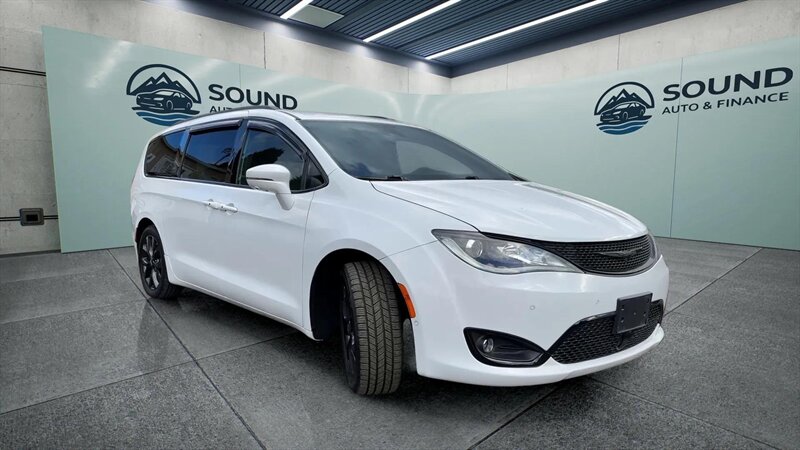 2018 Chrysler Pacifica Limited S  
