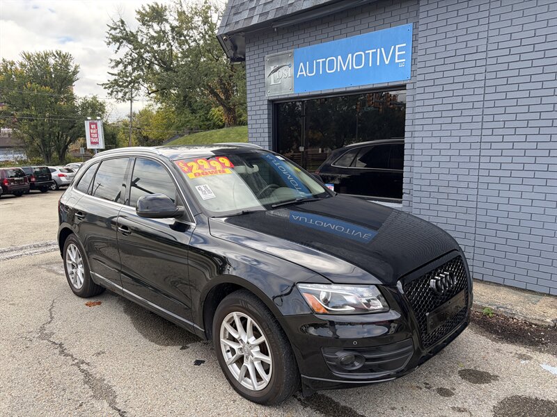 2010 Audi Q5 3.2 quattro Premium Plus  