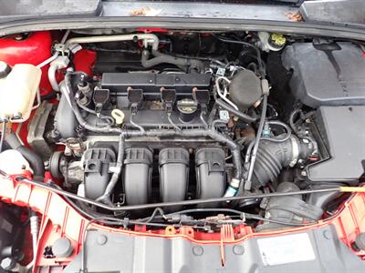 2012 Ford Focus SEL   - Photo 8 - Uniontown, PA 15401