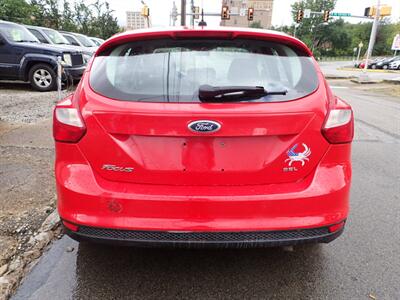 2012 Ford Focus SEL   - Photo 3 - Uniontown, PA 15401
