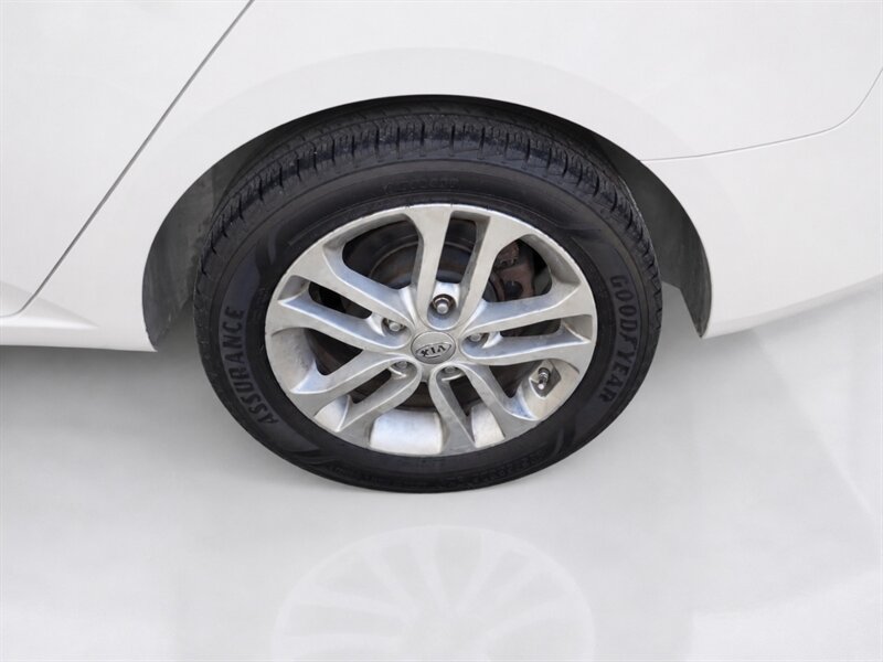 2011 Kia Forte EX   - Photo 25 - Uniontown, PA 15401