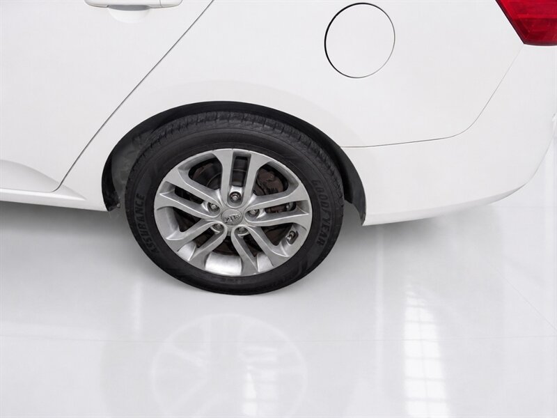 2011 Kia Forte EX   - Photo 24 - Uniontown, PA 15401