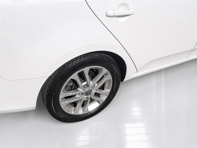 2011 Kia Forte EX   - Photo 22 - Uniontown, PA 15401
