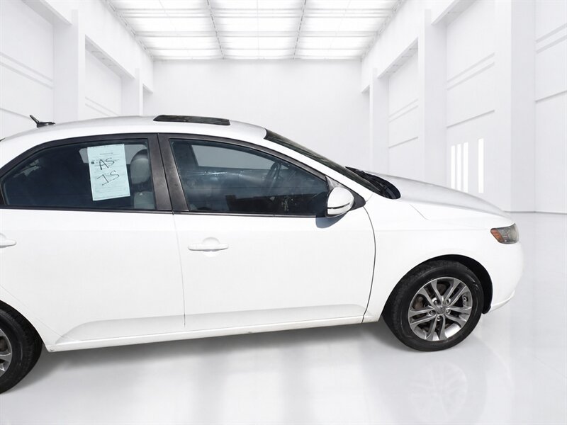 2011 Kia Forte EX   - Photo 21 - Uniontown, PA 15401
