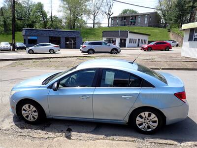 2012 Chevrolet Cruze LS   - Photo 4 - Uniontown, PA 15401