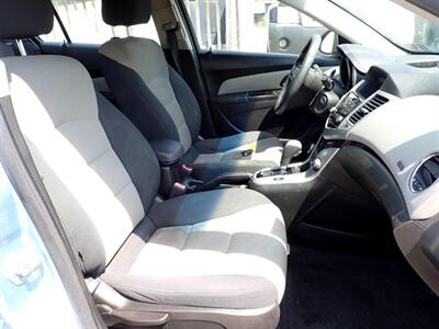 2012 Chevrolet Cruze LS   - Photo 6 - Uniontown, PA 15401