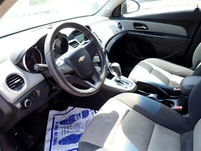 2012 Chevrolet Cruze LS   - Photo 33 - Uniontown, PA 15401