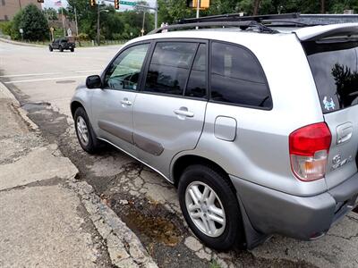 2001 Toyota RAV4   - Photo 14 - Uniontown, PA 15401