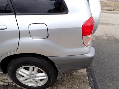 2001 Toyota RAV4   - Photo 13 - Uniontown, PA 15401