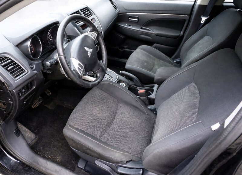 2013 Mitsubishi Outlander Sport SE   - Photo 21 - Uniontown, PA 15401