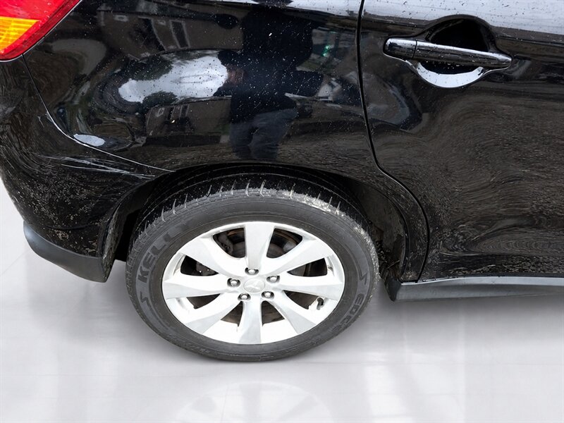 2013 Mitsubishi Outlander Sport SE   - Photo 10 - Uniontown, PA 15401