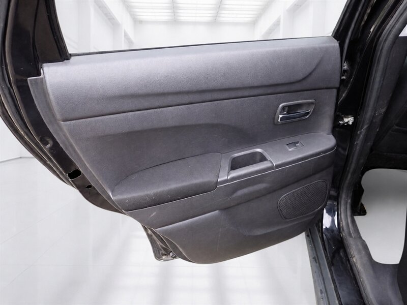 2013 Mitsubishi Outlander Sport SE   - Photo 26 - Uniontown, PA 15401