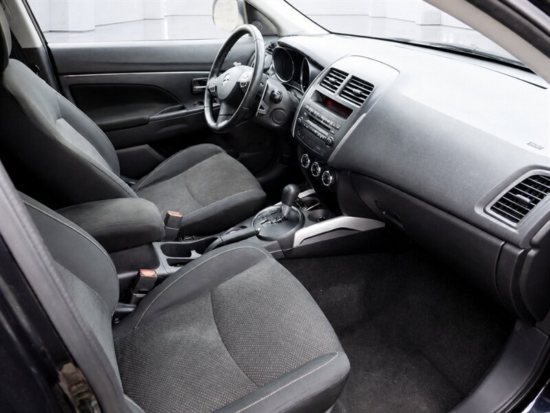 2013 Mitsubishi Outlander Sport SE   - Photo 20 - Uniontown, PA 15401
