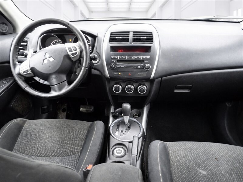 2013 Mitsubishi Outlander Sport SE   - Photo 15 - Uniontown, PA 15401