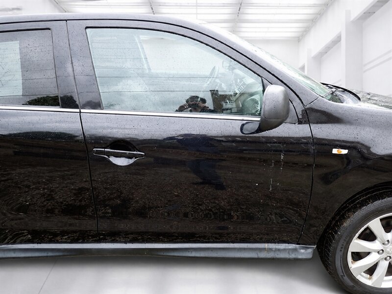 2013 Mitsubishi Outlander Sport SE   - Photo 8 - Uniontown, PA 15401