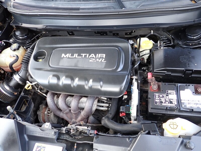 2015 Jeep Cherokee Latitude   - Photo 29 - Uniontown, PA 15401