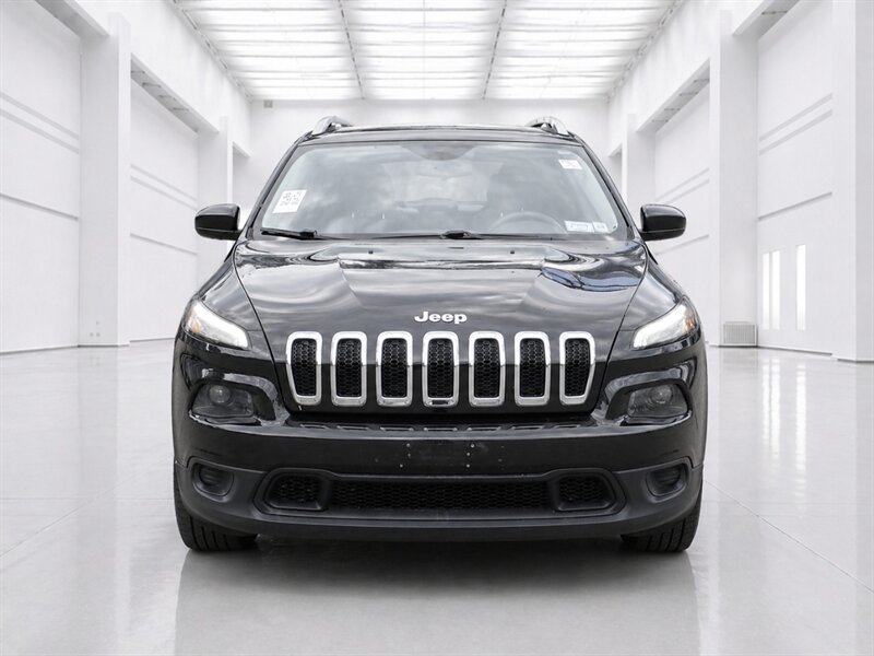 2015 Jeep Cherokee Latitude   - Photo 6 - Uniontown, PA 15401