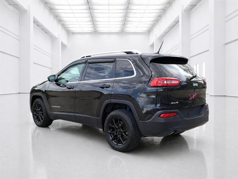 2015 Jeep Cherokee Latitude   - Photo 4 - Uniontown, PA 15401