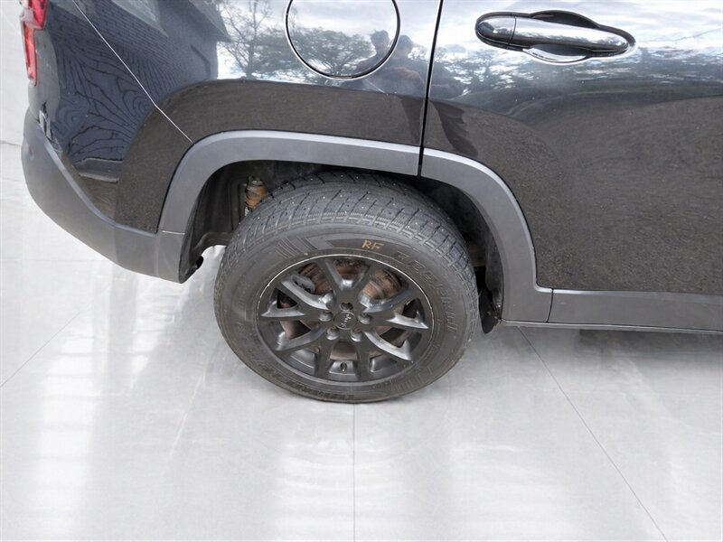 2015 Jeep Cherokee Latitude   - Photo 27 - Uniontown, PA 15401