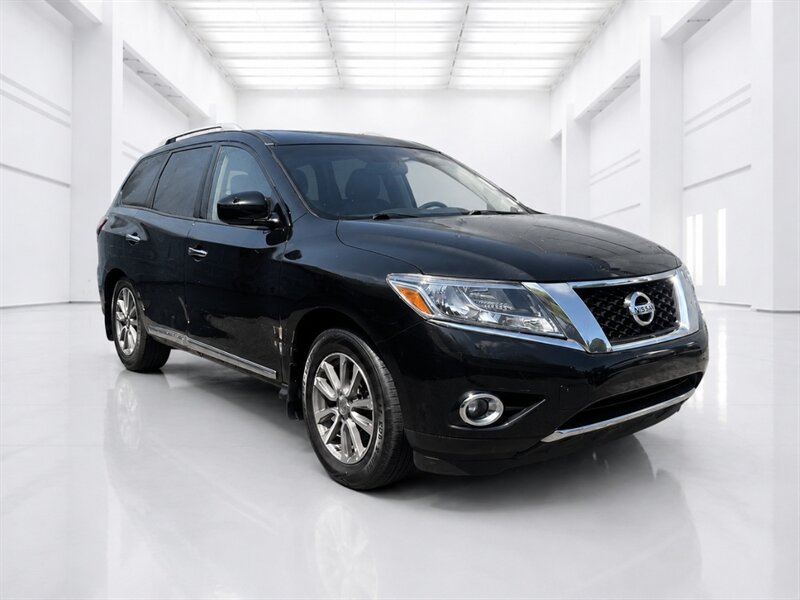 2015 Nissan Pathfinder S   - Photo 1 - Uniontown, PA 15401