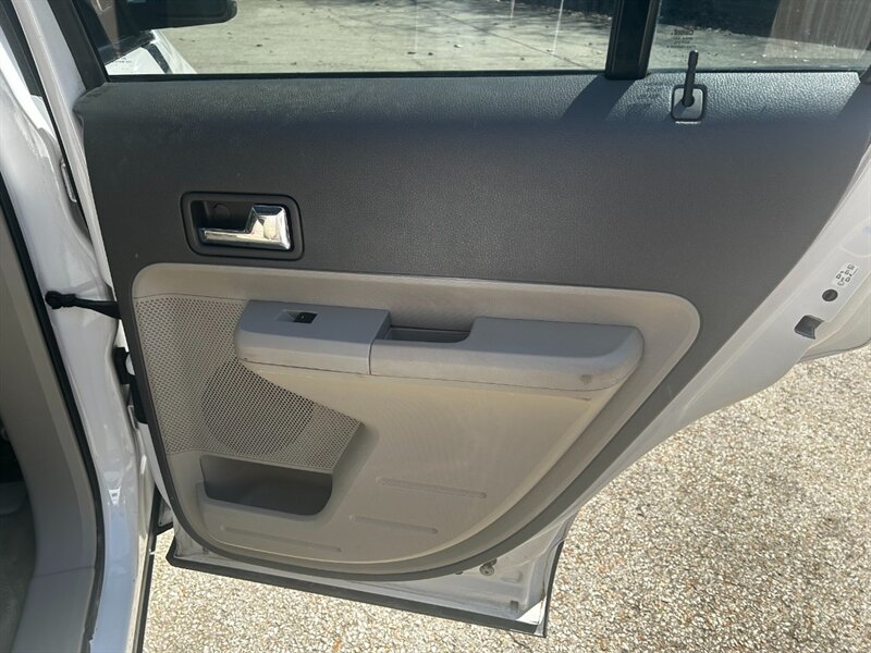 2010 Ford Edge SEL   - Photo 25 - Uniontown, PA 15401