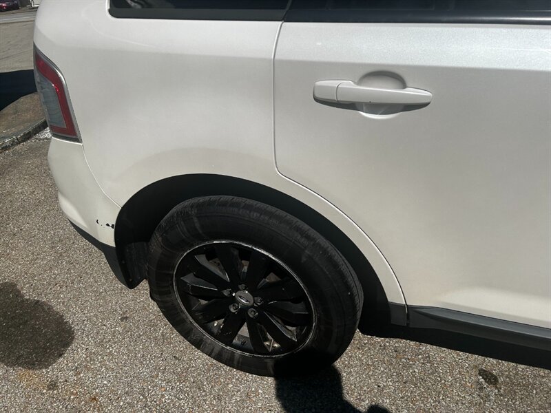 2010 Ford Edge SEL   - Photo 16 - Uniontown, PA 15401