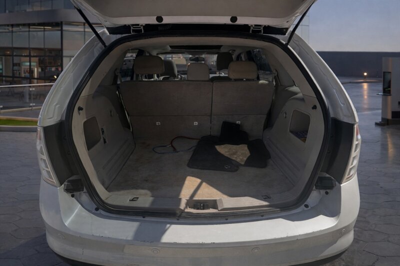 2010 Ford Edge SEL   - Photo 10 - Uniontown, PA 15401