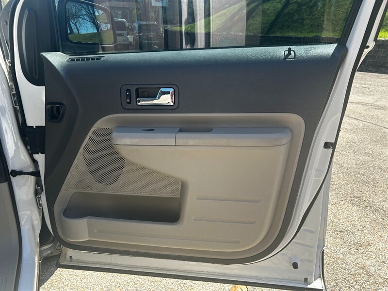 2010 Ford Edge SEL   - Photo 24 - Uniontown, PA 15401