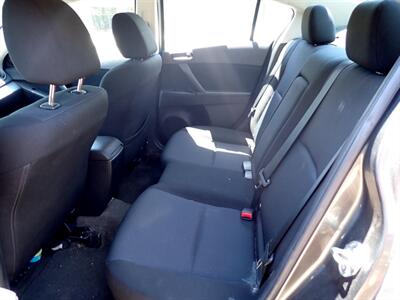 2011 Mazda Mazda3 i Touring   - Photo 24 - Uniontown, PA 15401