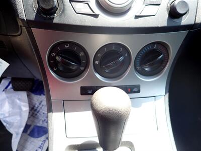 2011 Mazda Mazda3 i Touring   - Photo 41 - Uniontown, PA 15401