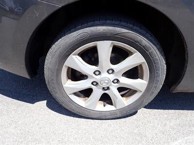 2011 Mazda Mazda3 i Touring   - Photo 14 - Uniontown, PA 15401