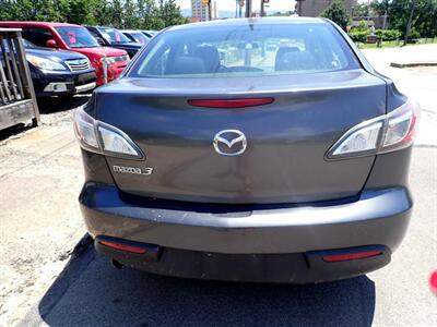 2011 Mazda Mazda3 i Touring   - Photo 3 - Uniontown, PA 15401