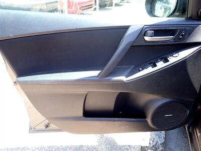 2011 Mazda Mazda3 i Touring   - Photo 35 - Uniontown, PA 15401