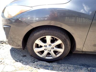 2011 Mazda Mazda3 i Touring   - Photo 21 - Uniontown, PA 15401