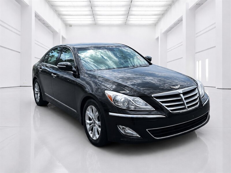 2013 Hyundai Genesis 3.8L   "HAS AN R-TITLE " - Photo 1 - Uniontown, PA 15401