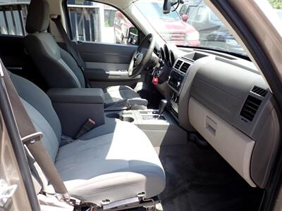2007 Dodge Nitro SLT   - Photo 6 - Uniontown, PA 15401