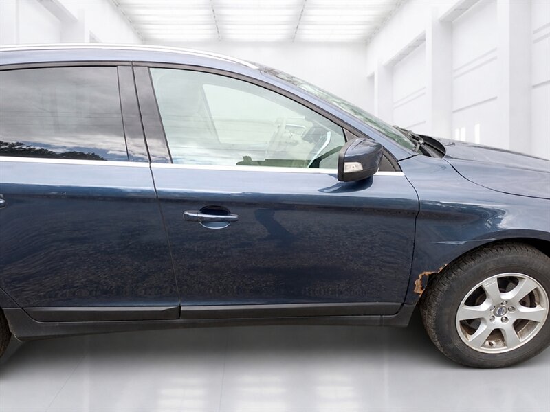 2011 Volvo XC60 3.2   - Photo 9 - Uniontown, PA 15401