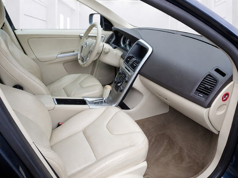 2011 Volvo XC60 3.2   - Photo 20 - Uniontown, PA 15401