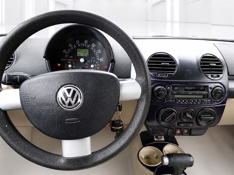 2002 Volkswagen Beetle GLS   - Photo 15 - Uniontown, PA 15401