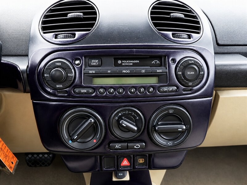 2002 Volkswagen Beetle GLS   - Photo 16 - Uniontown, PA 15401
