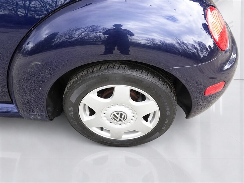 2002 Volkswagen Beetle GLS   - Photo 12 - Uniontown, PA 15401